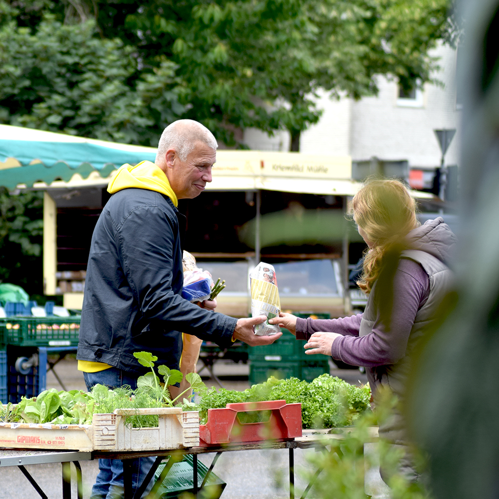 markus-dahmen-buergermeister-fuer-kleve-markt-besuch-1